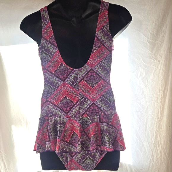 Pretty Swimsuit EUC - Picture 7 of 8